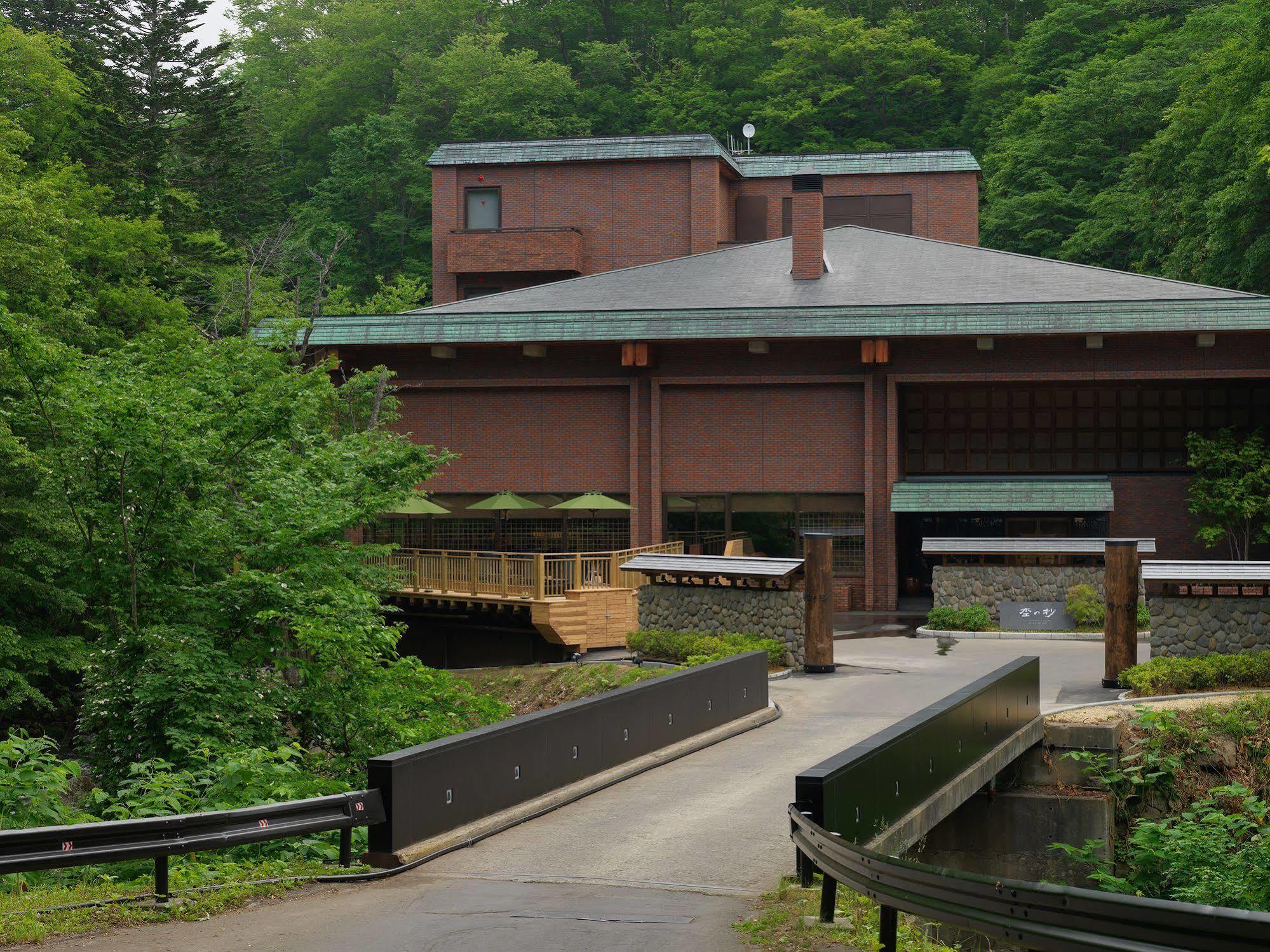 Niseko Konbu Onsen Tsuruga Moku-No-Sho Hotel Bagian luar foto
