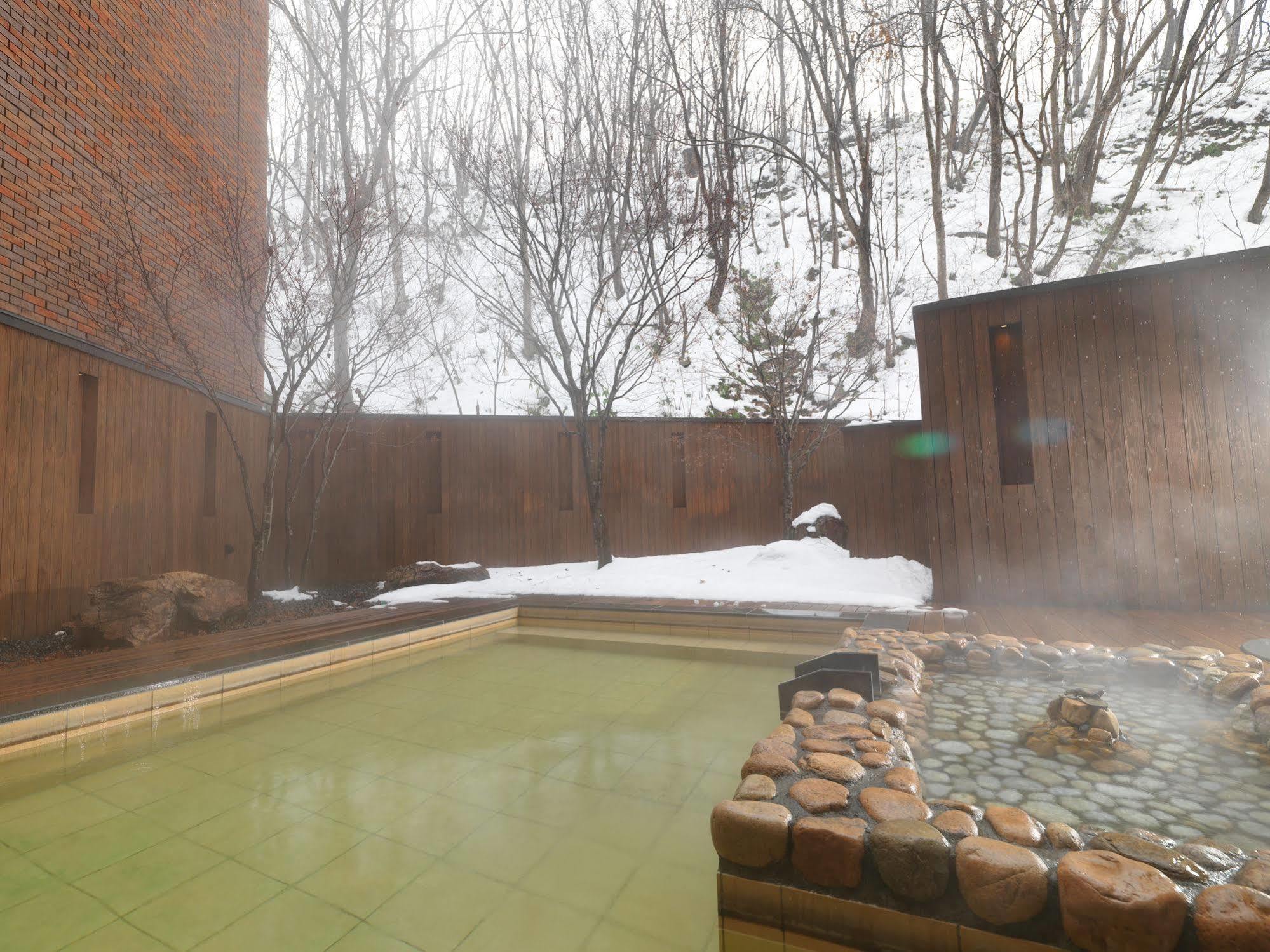 Niseko Konbu Onsen Tsuruga Moku-No-Sho Hotel Bagian luar foto