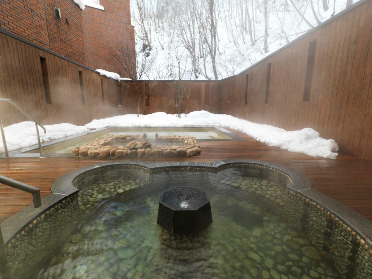 Niseko Konbu Onsen Tsuruga Moku-No-Sho Hotel Bagian luar foto